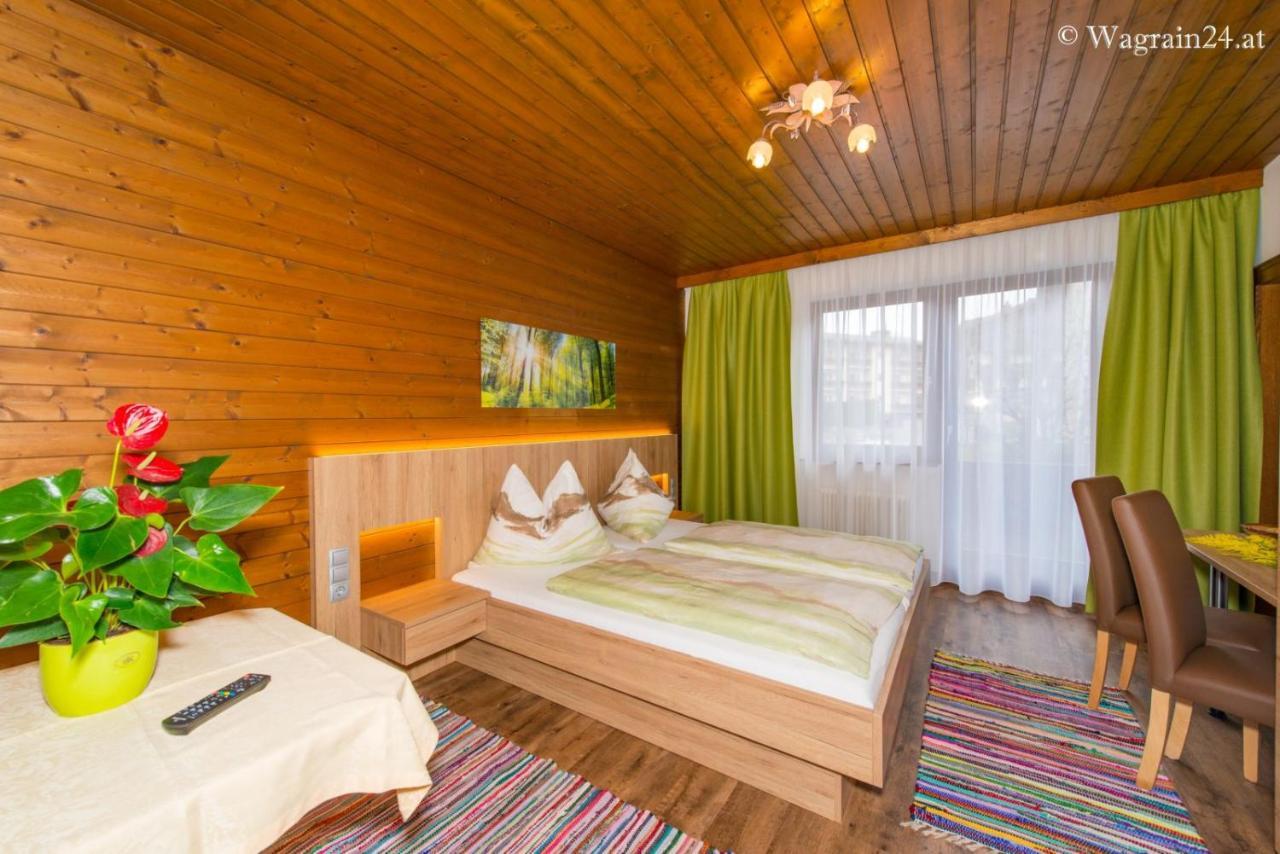 Pension Montana Wagrain Exterior foto